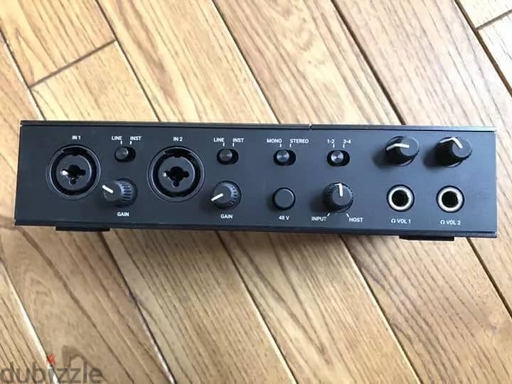 NI Komplete 6 mk2 audio interface 1