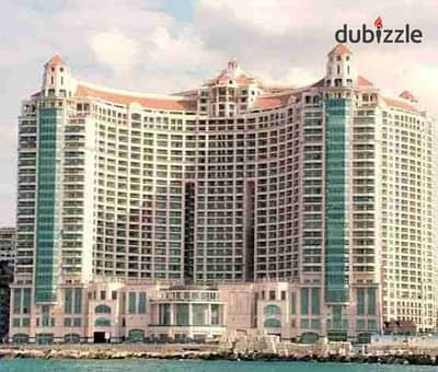For sale 100m at Four Seasons San Stefano, the best location on the most distinguished floor.