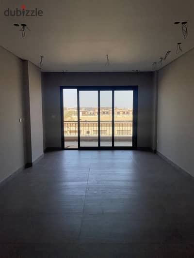 Apartment for sale in village west compound dorra el sheikh zayed ready to move