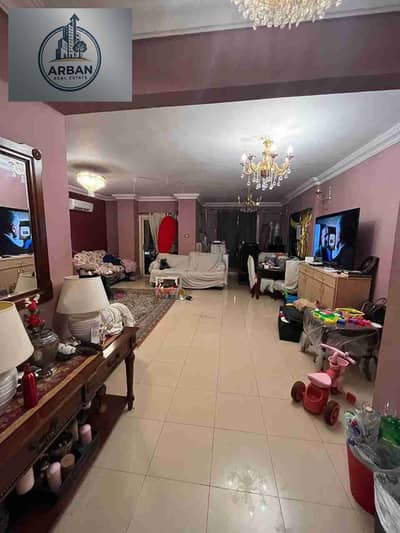 فرصة للسكن و الاستثمار شقة للبيع ١٧٥ م في زهراء المعادي جانبي من شارع الخمسين بجانب مسجد النور موقع مميز و سط الخدمات و المطاعم و البراندات العالمية و الطرق الرئيسية