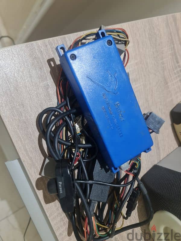 Parrot  Bluetooth system. 4