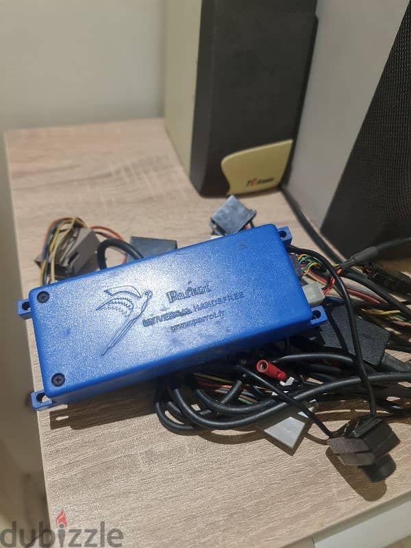 Parrot  Bluetooth system. 3