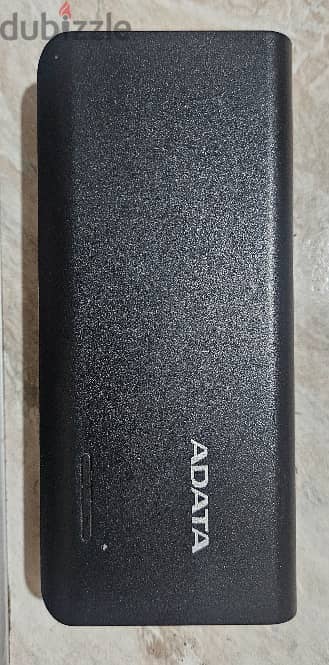 باور بانك ADATA 10000 mAh بحالة ممتازة
