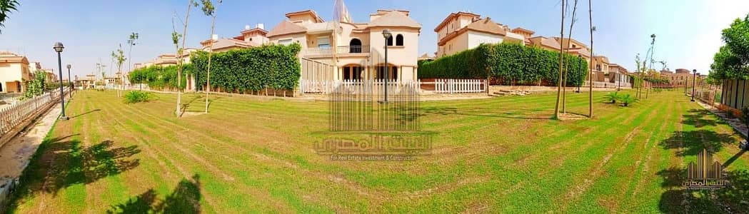 فرصة استثمارية مميزة | فيلا نموذج J توين بالرحاب هيلز بأقل سعر – فيو مفتوح ومميز جدًا – بدون تشطيب لحرية التصميم – 4 غرف نوم – جاردن كبيرة – موقع مميز