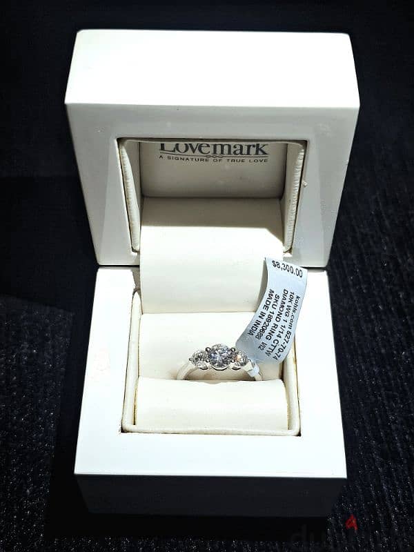 Diamond Ring (Lovemark) 1