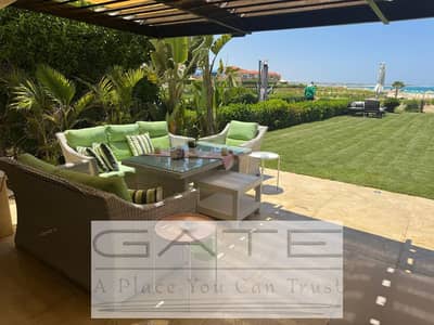 First row detached villa for sale in Telal Al Sahel, fully finished and furnished. 280 sq m plot with a 250 sq m private garden.