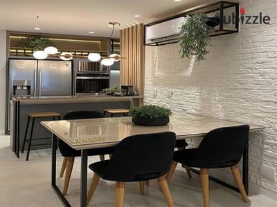 For immediate viewing, the cheapest studio apartment in front of the Egyptian Museum. Daily dollar exchange rates apply. Installment payment options a