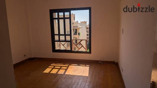 Apartment for sale villas view ready to move in with kitchen near Gate 19 and the club 4 rooms 196 meters in Al Rehab 1 - New Fifth Phase - New Cairo