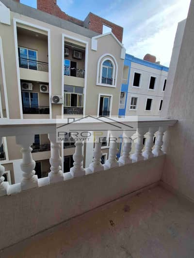 For sale: 85 sq m apartment, one bedroom and living room, in Hurghada, Intercontinental area, next to Al Hayat Hospital and close to Hurghada Internat