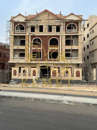 شقه 165م استلام فوري اول نمره علي الرئيسي فيو مفتوح الغابه المتحجره وقسط علي 30شهر شامل جراج ومخزن