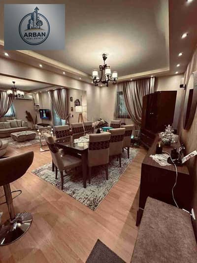 Opportunity for investment and upscale living apartment for sale in New Maadi, buildings of Maadi Company behind Jabco Petroleum Company and behind Atef El-Sadat School directly in the middle of the trees and villas, distinguished location and close to all services and main roads