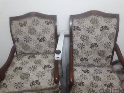 كنبة صغيرة متر  وكرسين ٦٠ سم