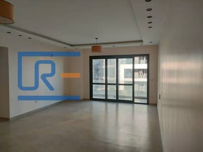 شقة للإيجار متشطبه بالكامل 166 متر في الباتيو اورو