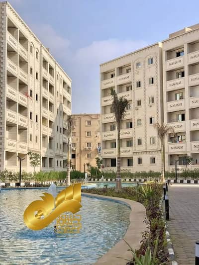 Apartment for sale in October Gardens 173 meters, Exora compound in front of Dreamland. Apartment for sale in the finest compound in October Gardens, a very special location on the Wahat Road in front of Dreamland.