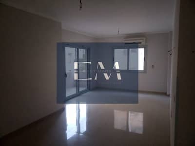 شقة للإيجار – حي إسكان الجامعة الأمريكية، القاهرة الجديدة