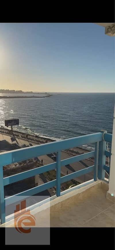 130 m apartment in Camp Shizar / direct sea view