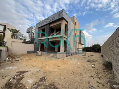 500m² villa for sale, corner plot with an open view on Sheikh Zayed, next to Al Ahly Club in Karma 4