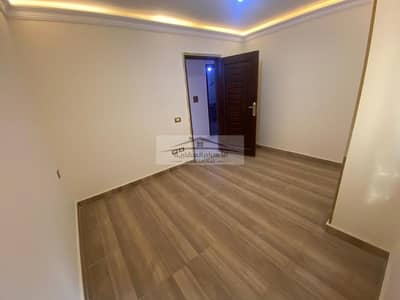 Office headquarters for rent 300 m licensed Model 8 administrative Hassan El-Mamoun Street Al-Ahly Club