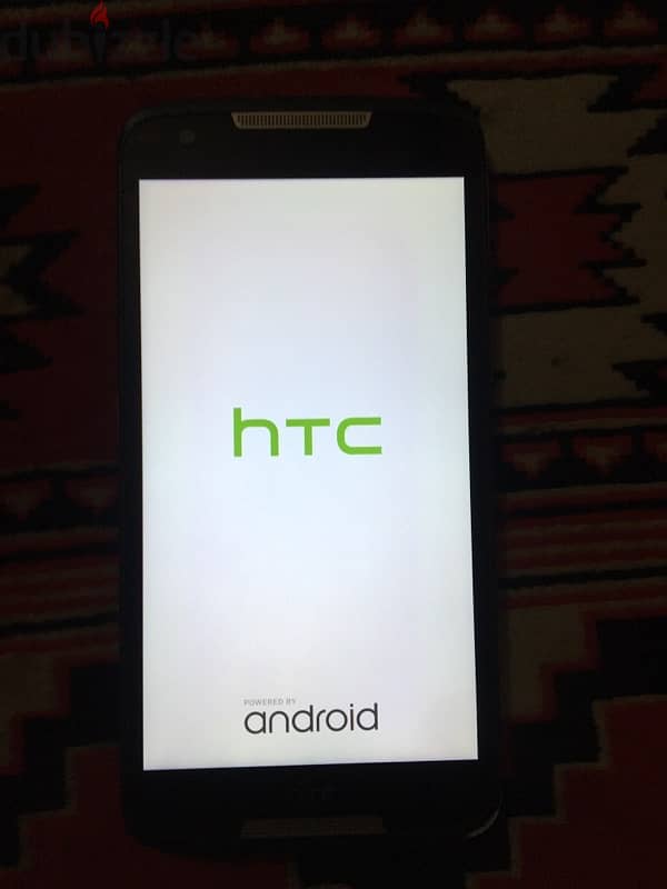 HTC 828 10