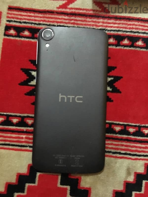 HTC 828 2