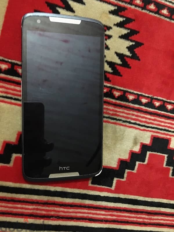 HTC 828 5