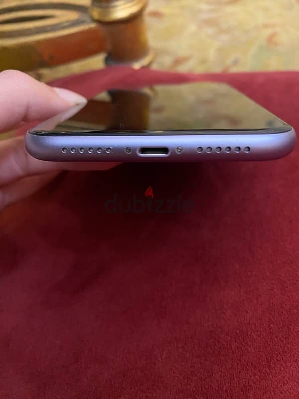 Iphone 11 - Excellent condition 4