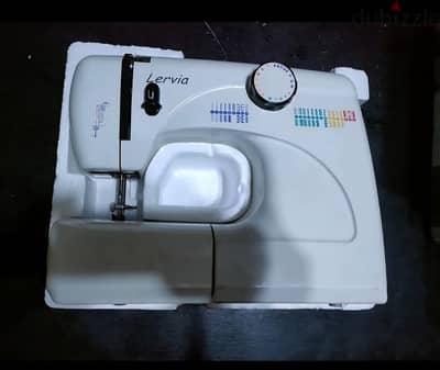مكنه خياطه Lervia  KH4000بحاله ممتازه وارد الخارج