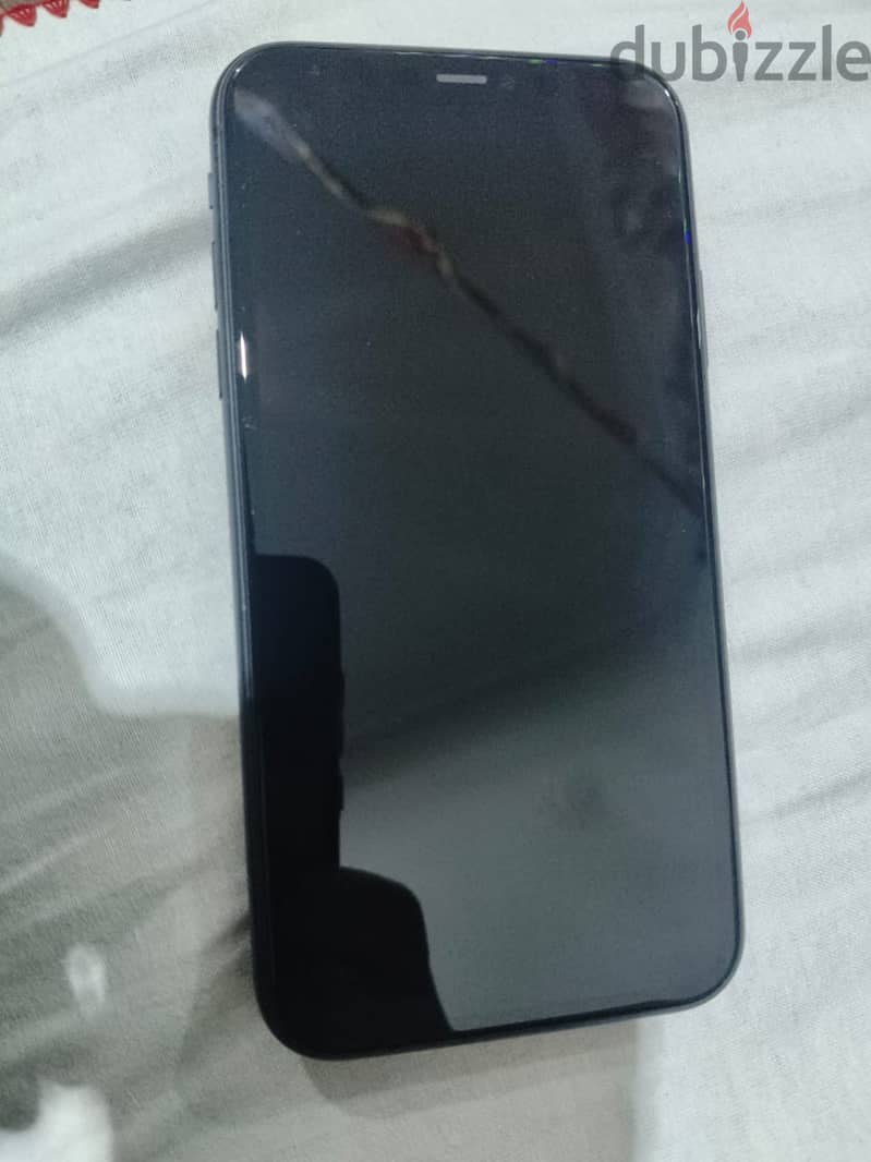iPhone 11 بحالة ممتازة 2