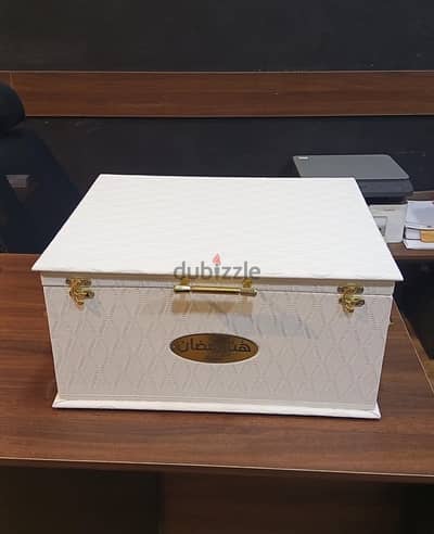 صناديق خشب و صناديق كرتون جديده مستخدمتش