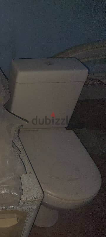 قاعده و حوض حمام ديورافيت ديكود مستعمل و٣ خلاطات ايديال ستاندر Duravit
