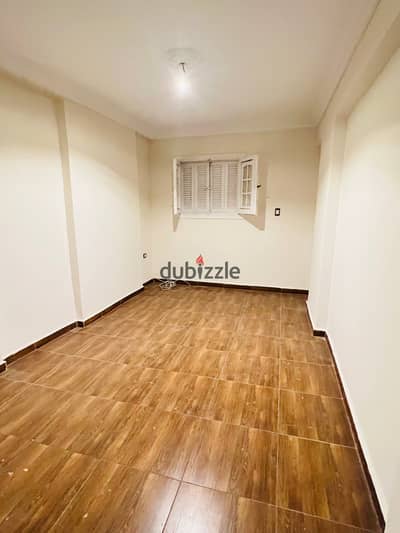 Apartment for rent two bedrooms and a reception two pieces fifth floor near Al-Jalaa Street fully equipped meters Chic Tower