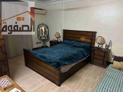 شقه للايجار المفروش زهراء المعادي خطوات لشارع الخمسين ومول الخمسين وكل المطاعم والبراندات والخدمات وقريب لكارفور والداءري
