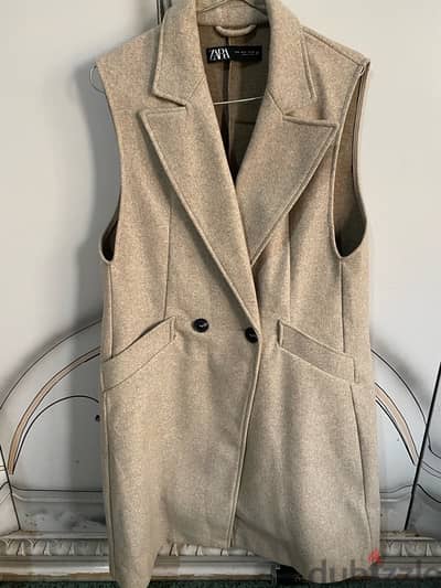 brand new zara vest