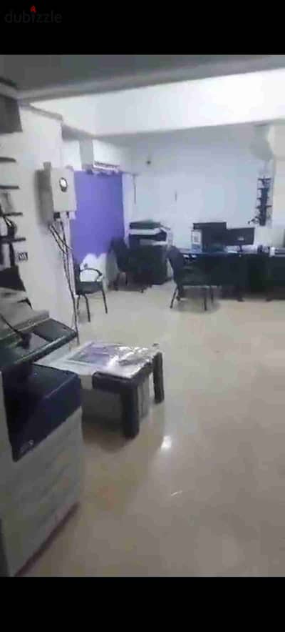 شقه للبيع إداري 215 م مدينه نصر دور ارضي مدخل من العماره