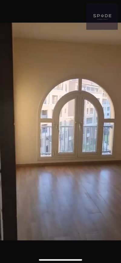 Prime 3 Bedroom Apartment with Kitchen & ACs | 90 Avenue