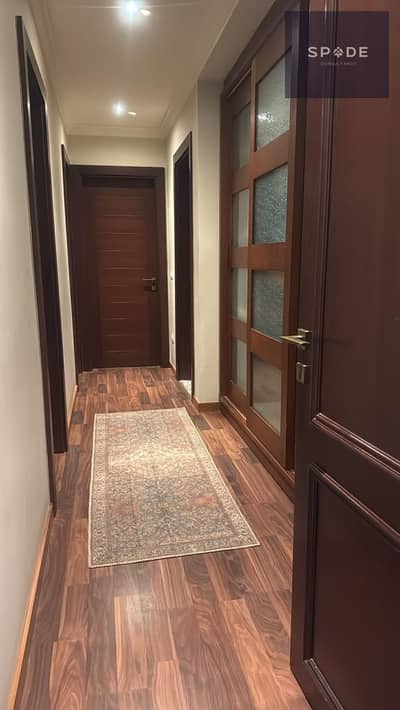 شقة 3 غرف نوم و4 حمامات بمطبخ وتكييفات في Sodic Eastown