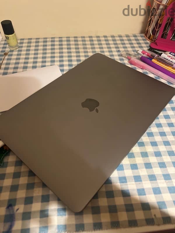 Macbook M2 2022 13 inch 2