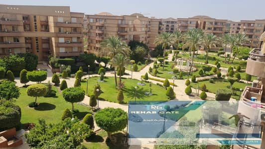 115m² apartment with a wide garden, 3 bedrooms, at a special price in Rehab 1