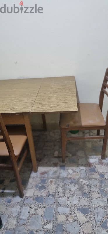 ترابيزه وظائف كراسي مودرن
