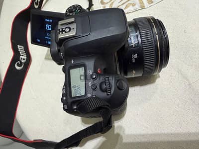 Canon 77D shutter 7600