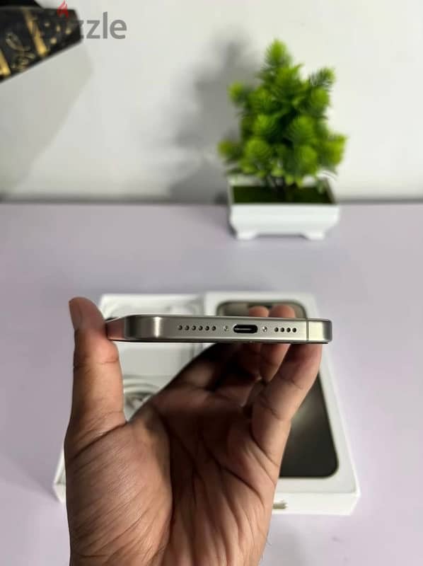 ايفون 15 Pro Max 5