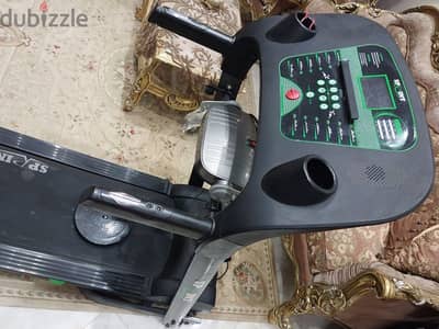 مشاية كهربائية سبرينت حتى 130 كيلوجرام F7020 A