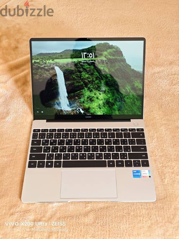 Huawei laptop mate book 13 3