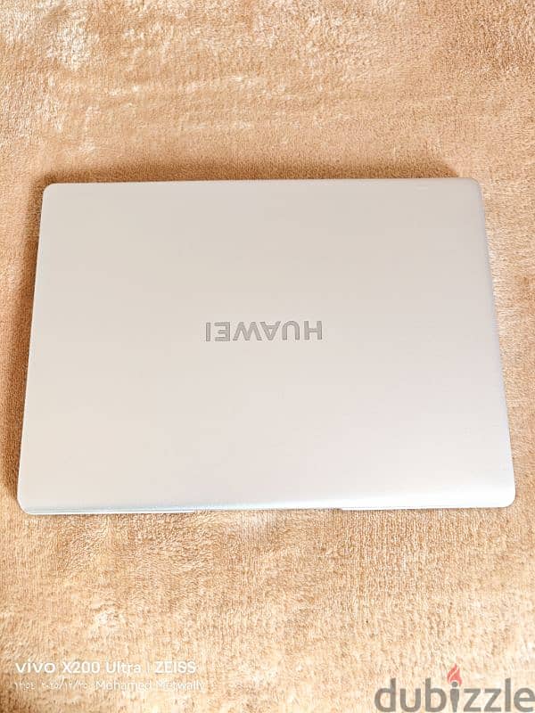 Huawei laptop mate book 13 4