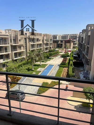 Penthouse for sale, fully finished and ready for immediate occupancy, within the Marasem Fifth Square compound in New Cairo, with a large area and pri