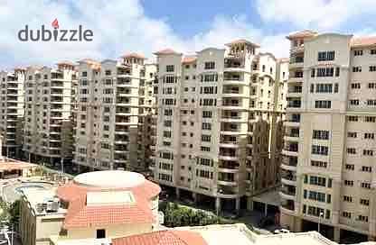 شقة للايجار السكنى 223م / كومباوند انطونيادس سيتى امام طريق المحور الجديد