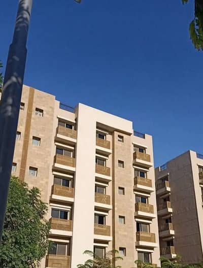 50% cash discount for an Apartment 115 m very prime location on open view direct on the land scape in compound taj city