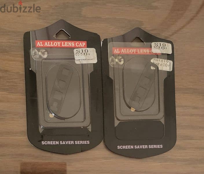 S10 + plus 3 screen protectors + camera screen + charger 2