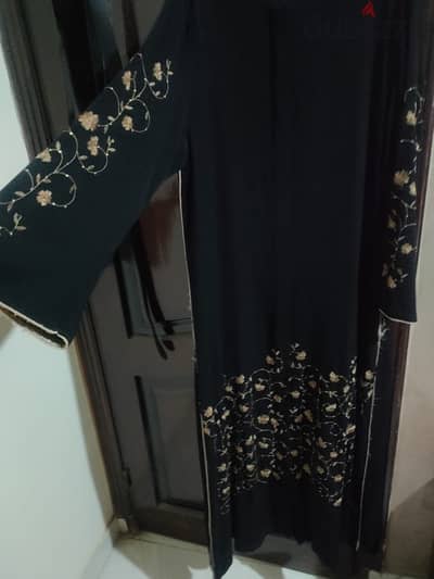 عبايا حريمي سوداء