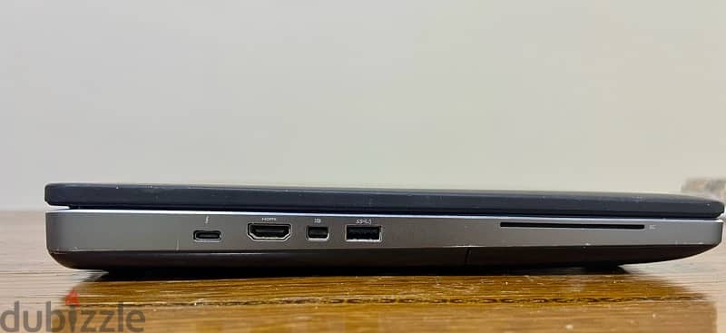 DELL Precision 7520 العملاق 4